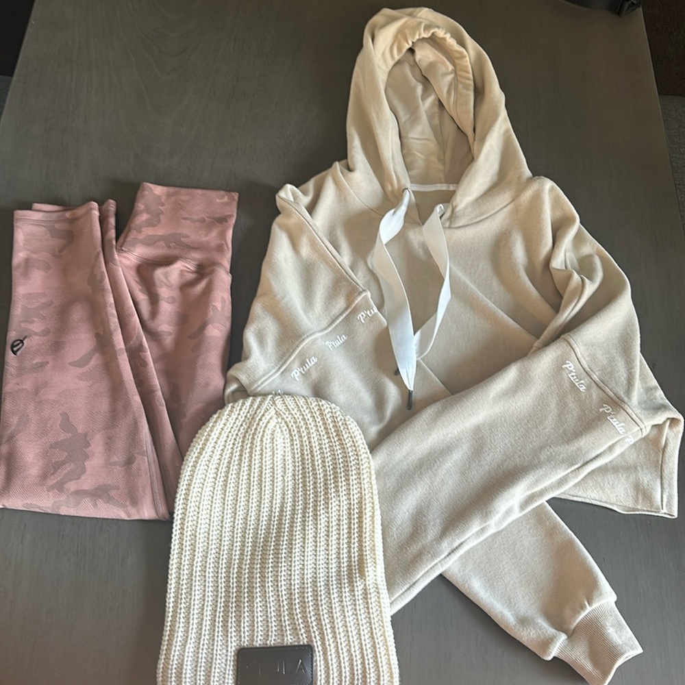 P Tula matching set size medium perfect condition